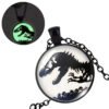 Collar con dije de Jurassic Park (Dinosaurio luminisente)